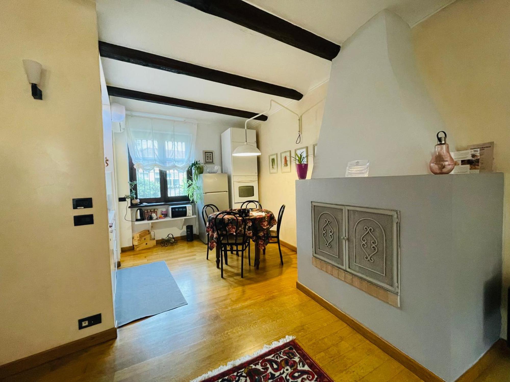 Casa Caroli, Charme E Comfort Nel Cuore Di Alba 외부 사진