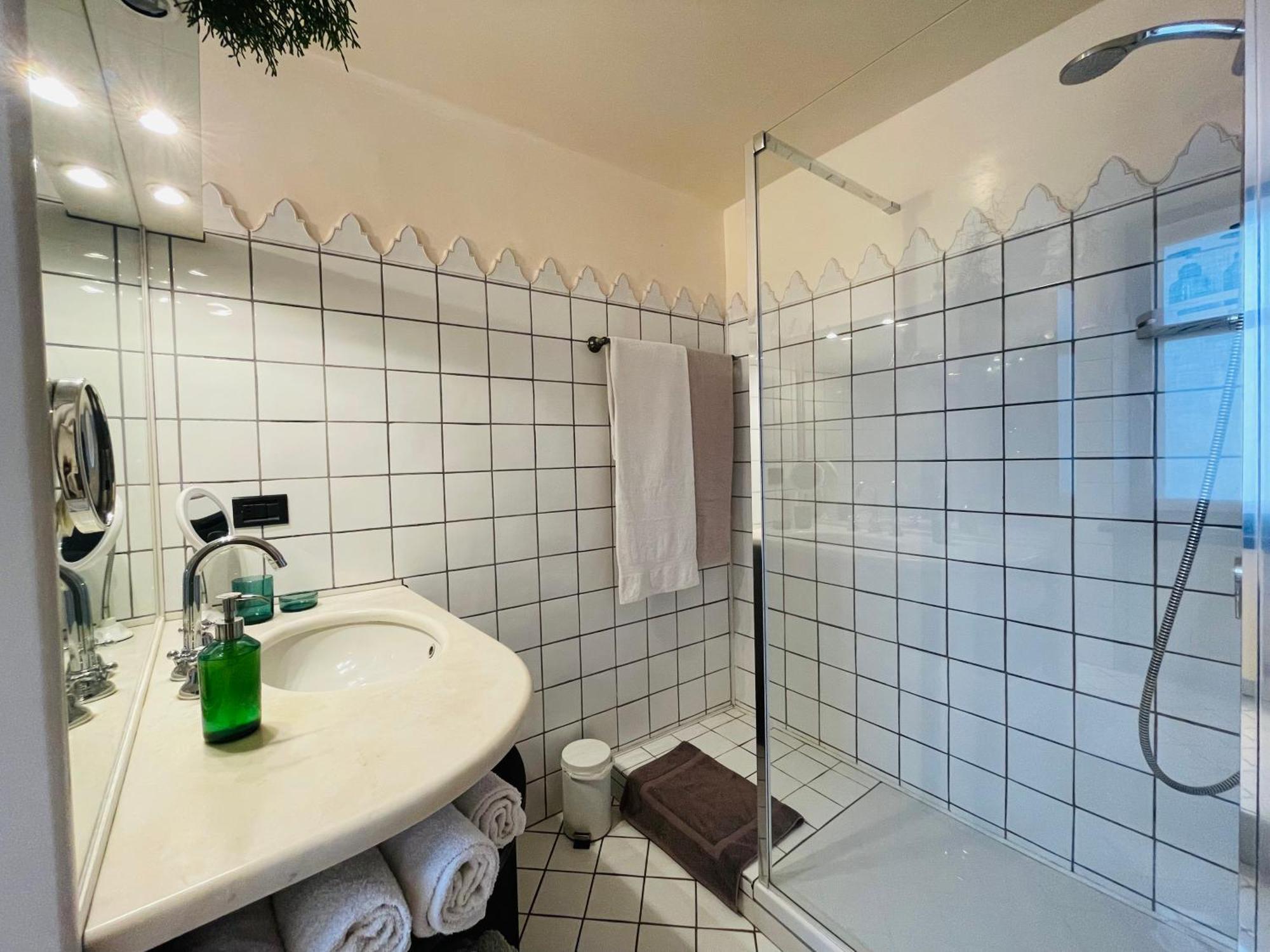 Casa Caroli, Charme E Comfort Nel Cuore Di Alba 외부 사진